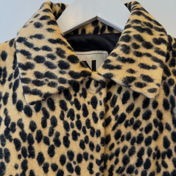 Brand New. Nocturne Leopard Printed Blazer. EU 40 (L) size, Fits like M-L. - Picture 6 of 15